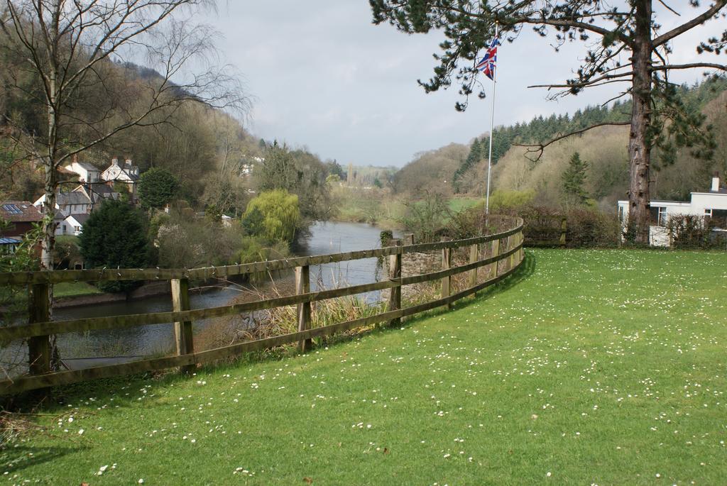 Royal Lodge Symonds Yat Exterior foto